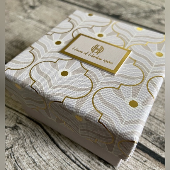 New in box. Stretchy beaded bracelet with 5 millefiori heart charms in colors - Picture 12 of 16